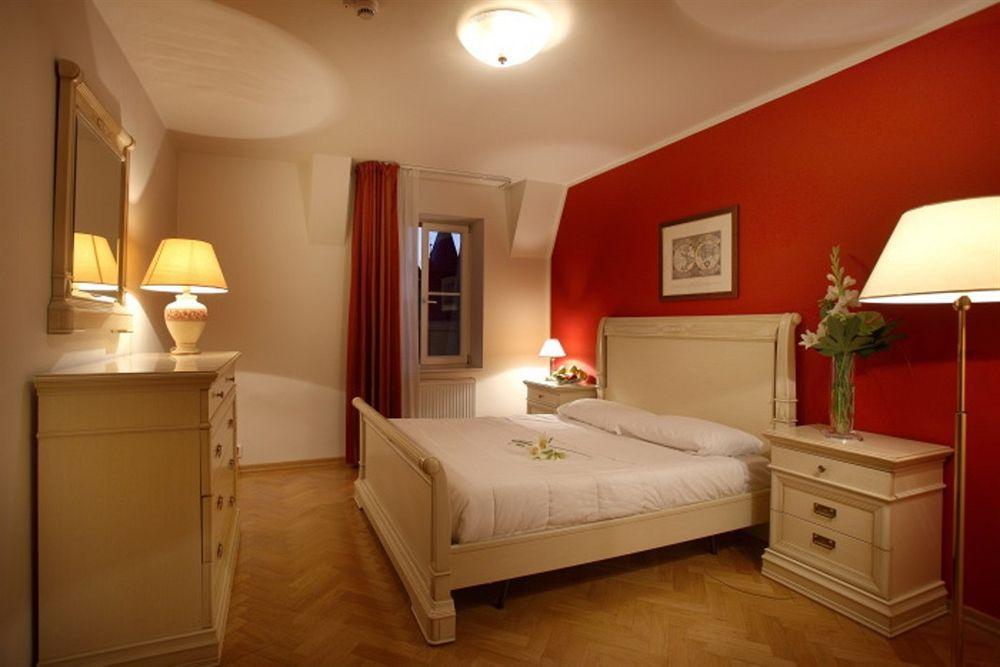 Hotel Suite Home Прага Стая снимка