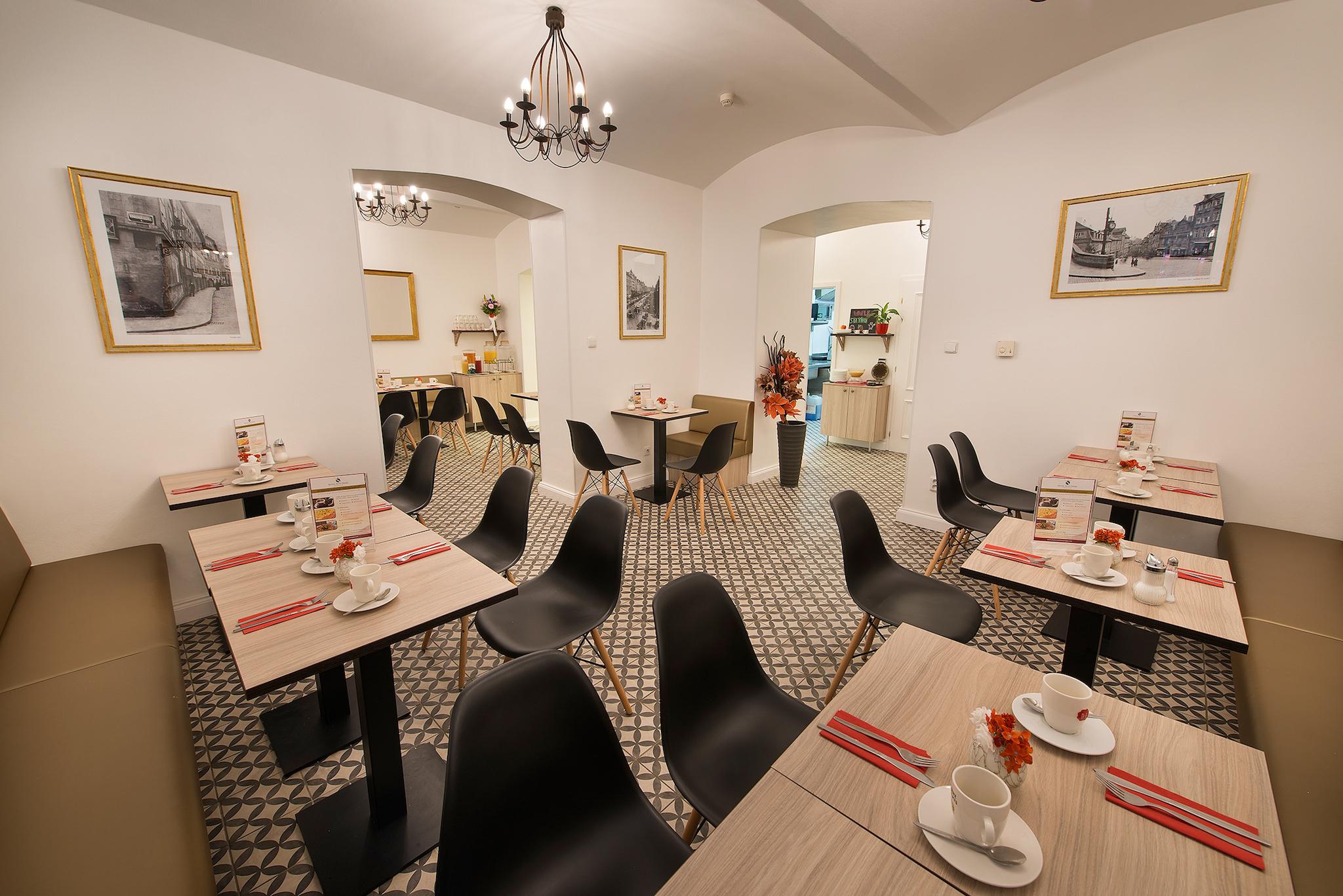 Hotel Suite Home Прага Екстериор снимка