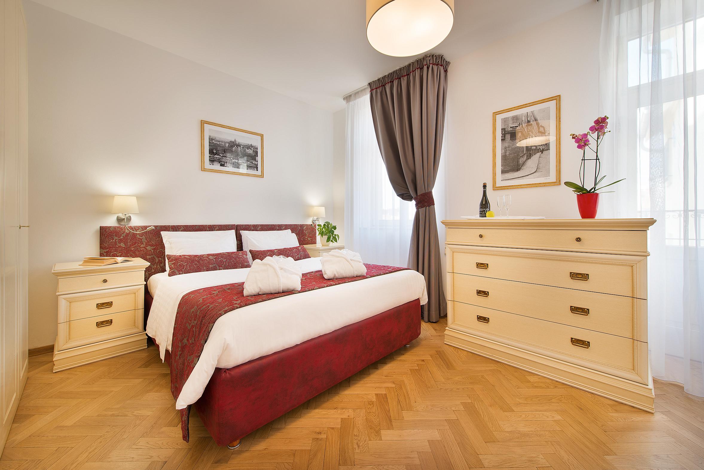 Hotel Suite Home Прага Екстериор снимка