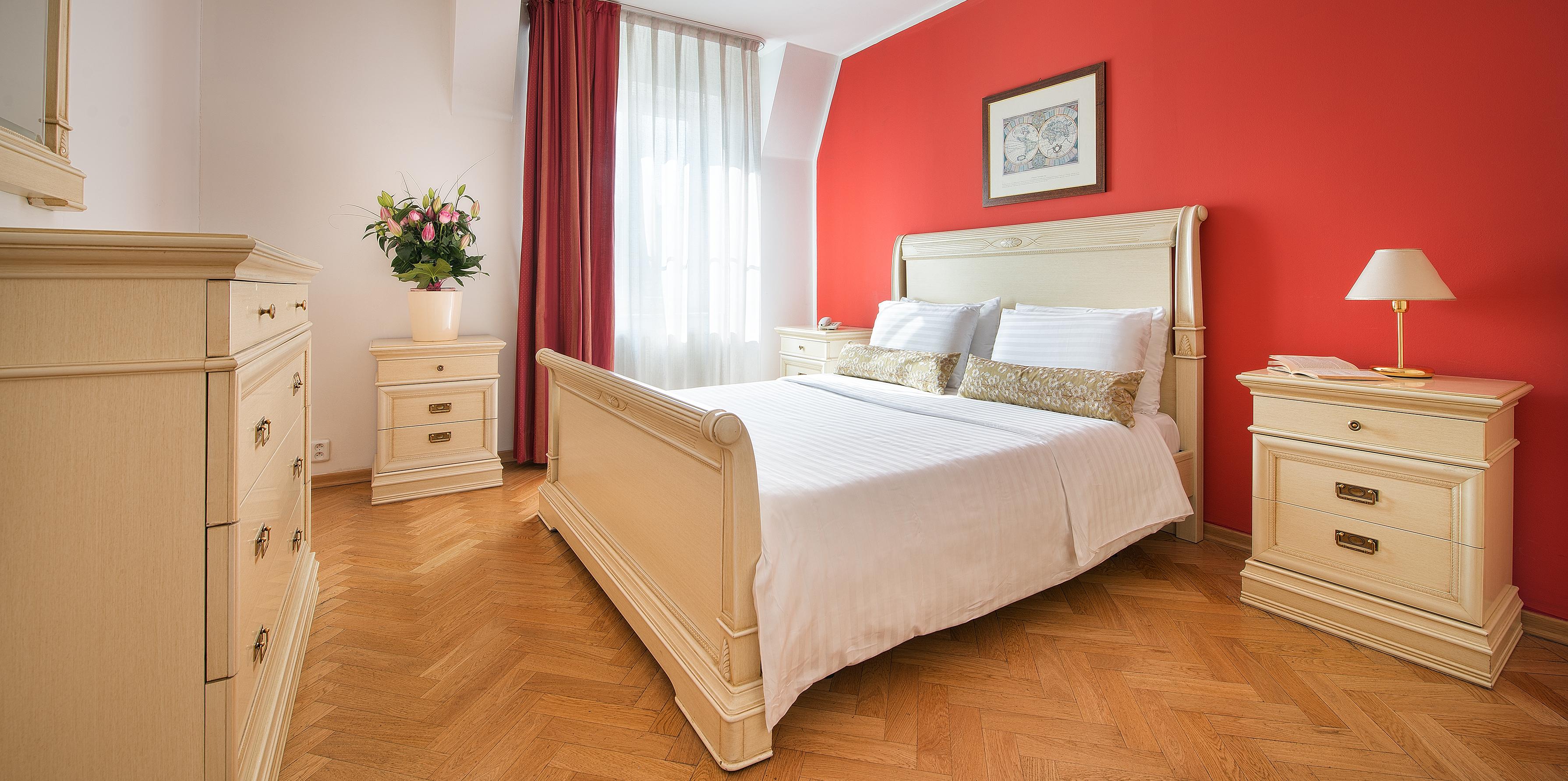 Hotel Suite Home Прага Екстериор снимка