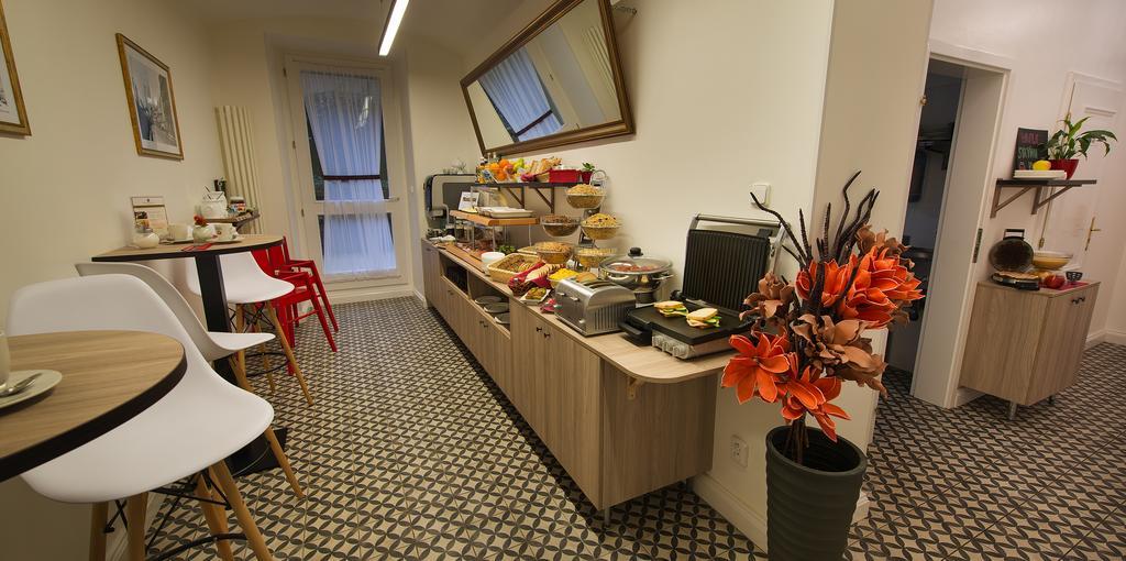 Hotel Suite Home Прага Екстериор снимка
