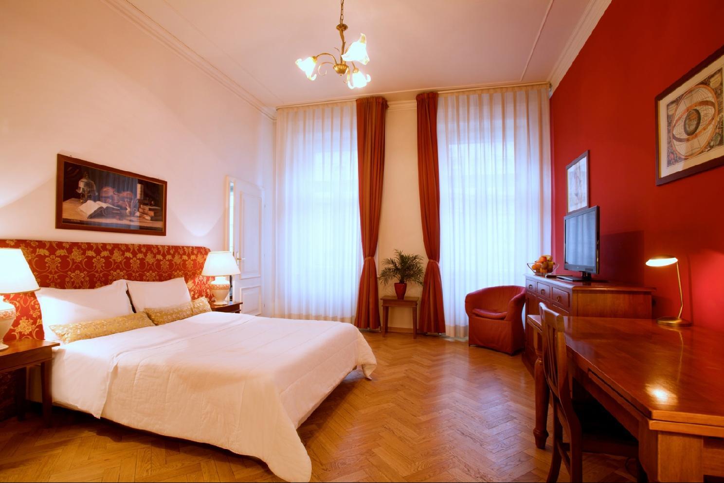 Hotel Suite Home Прага Стая снимка